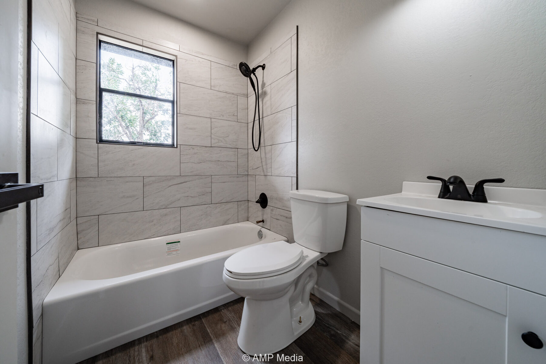 Property Photo 10 Property photograph 10