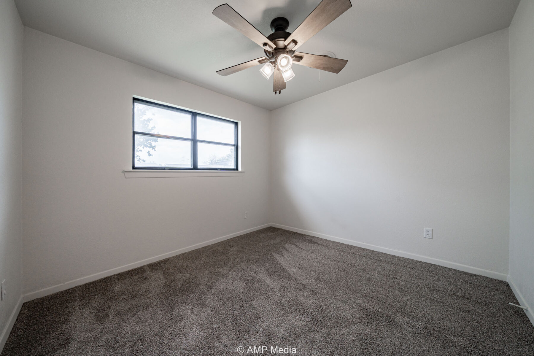 Property Photo 12 Property photograph 12