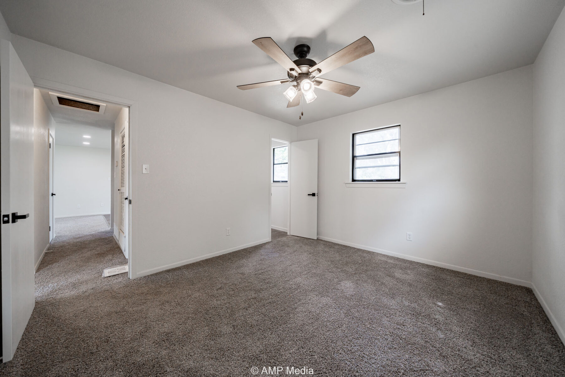 Property Photo 14 Property photograph 14