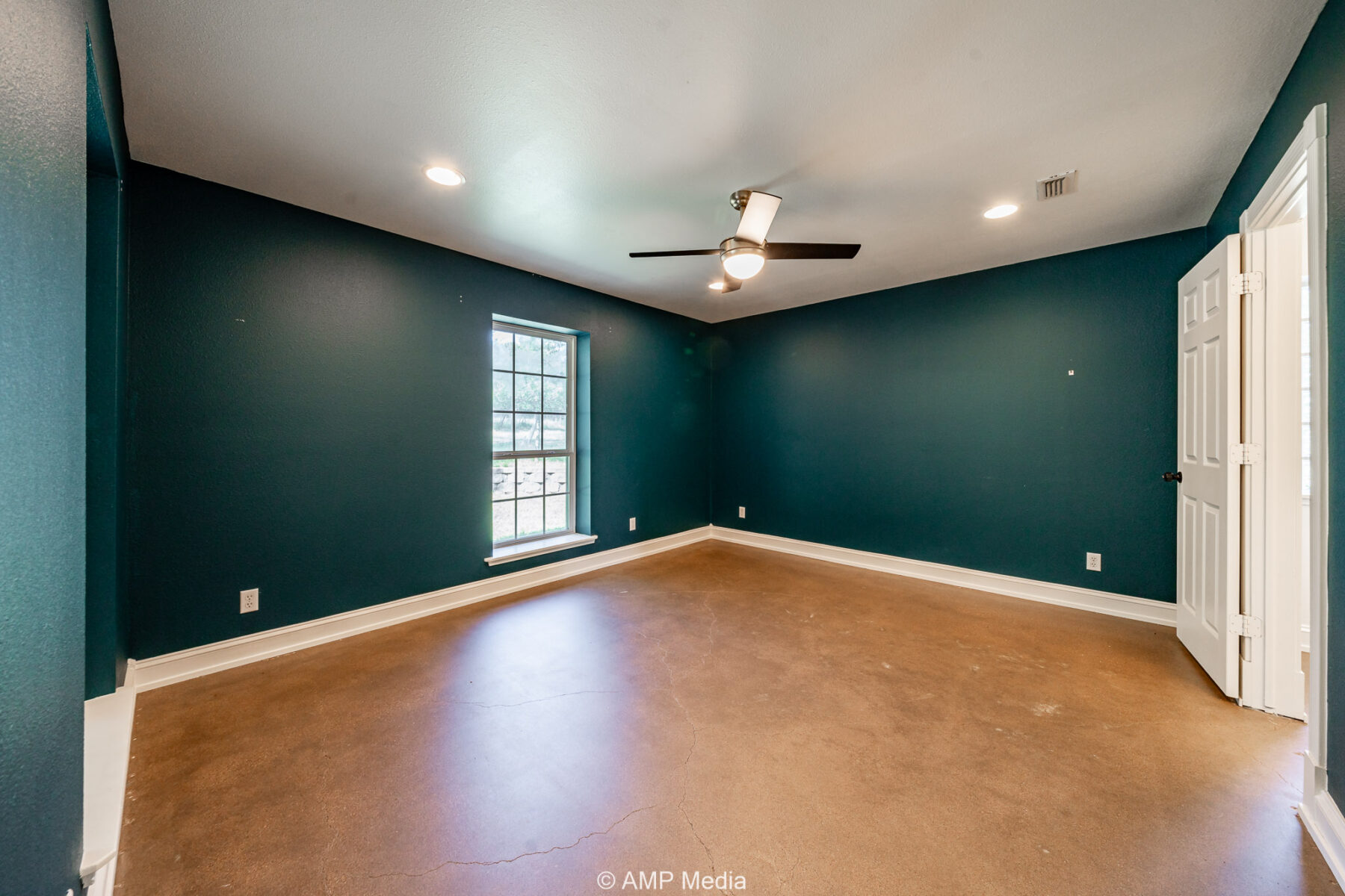 Property Photo 27 Property photograph 27