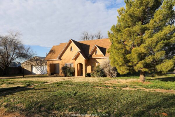 Property photograph 01