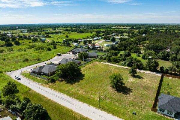 Property photograph 01