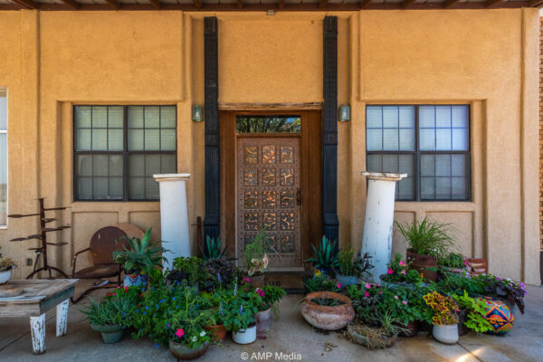 Property photograph 01