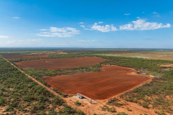 Property photograph 01