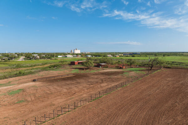 Property photograph 01