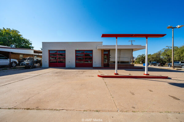 Property photograph 01