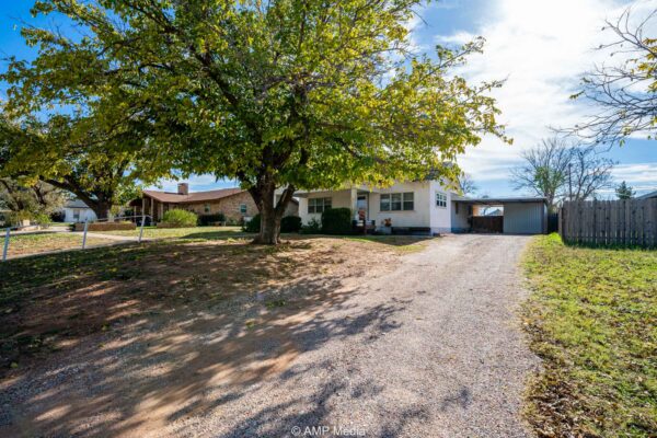 Property photograph 01