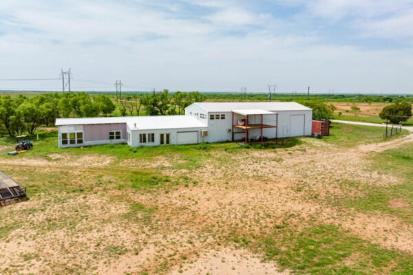 Property photograph 01