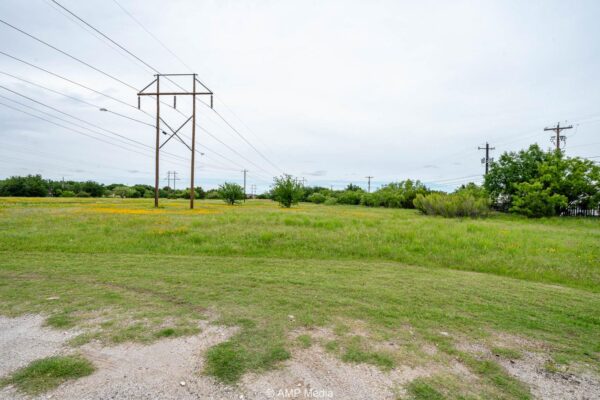 Property photograph 01