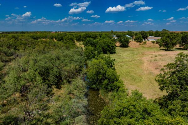 Property photograph 01