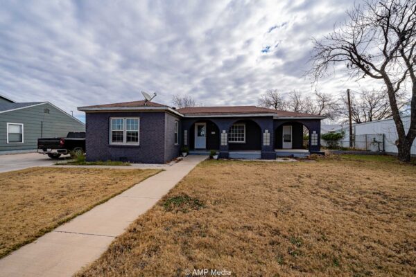 Property photograph 01