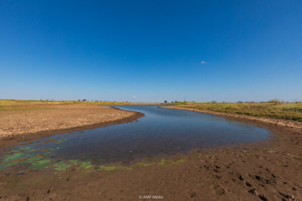 Property photograph 01