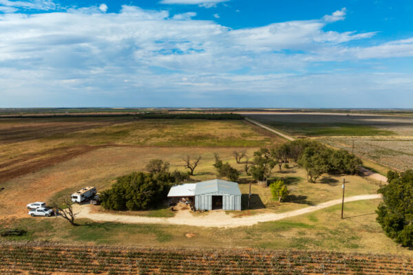 Property photograph 01