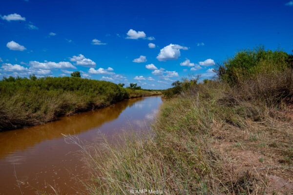 Property photograph 01