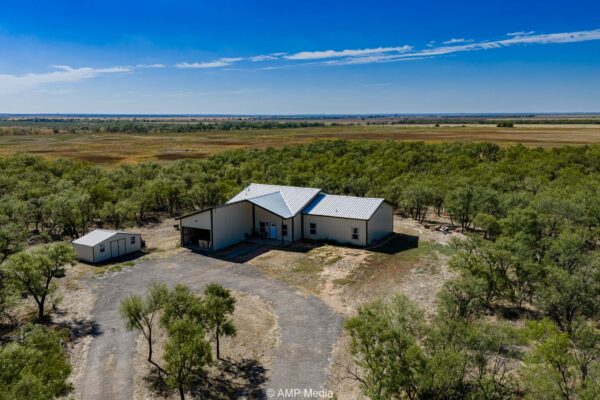 Property photograph 01