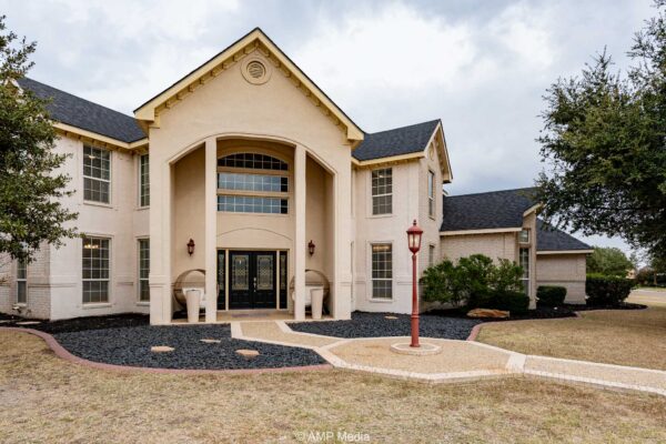 Property photograph 01