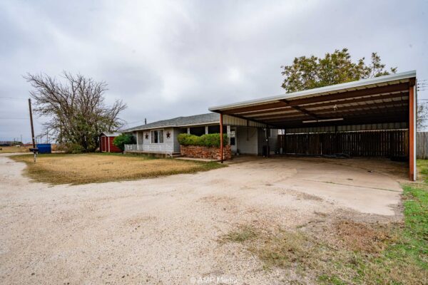 Property photograph 01