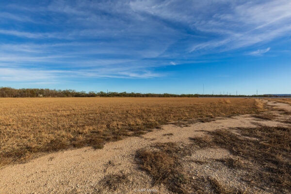 Property photograph 01