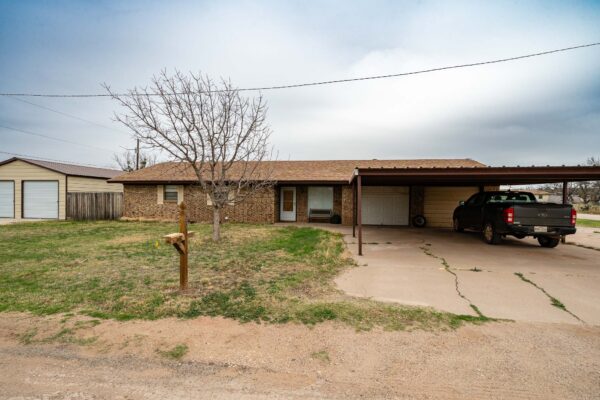 Property photograph 01