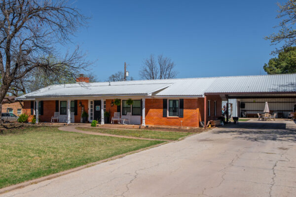 Property photograph 01