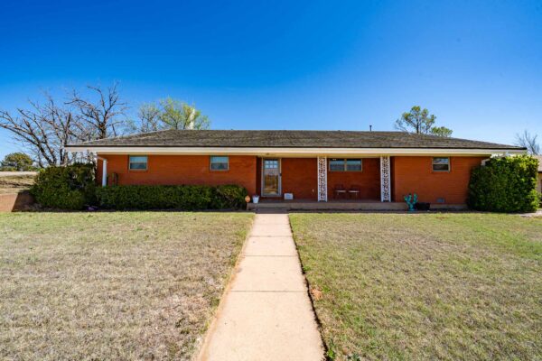 Property photograph 01