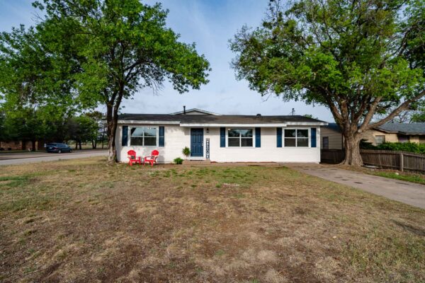 Property photograph 01