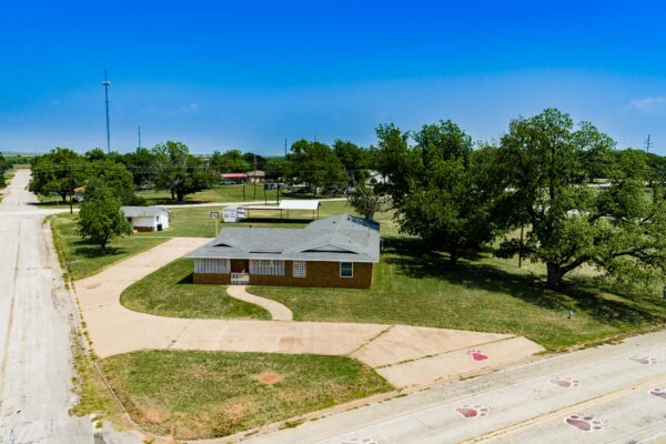 Property photograph 01