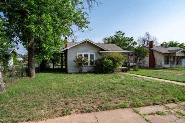 Property photograph 01