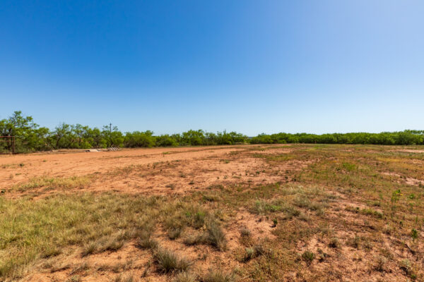 Property photograph 01