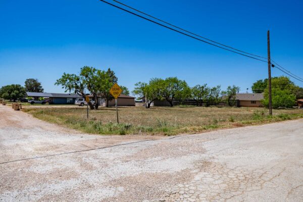 Property photograph 01