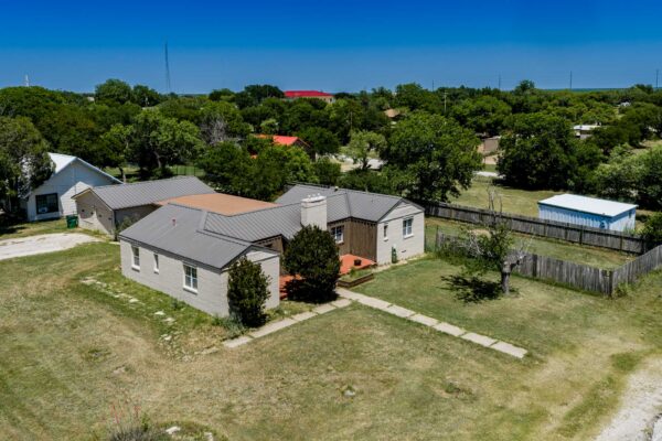 Property photograph 01