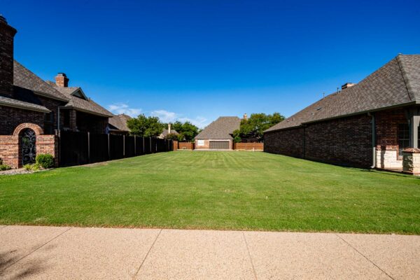 Property photograph 01