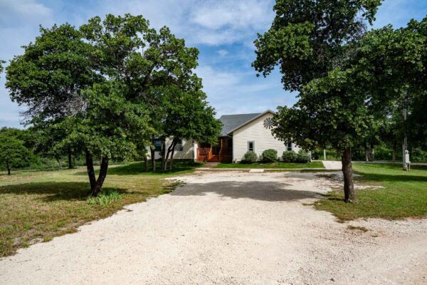 Property photograph 01