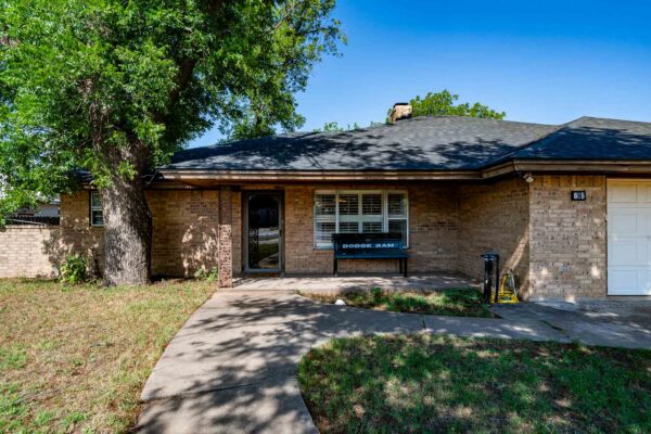Property photograph 01