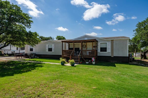 Property photograph 01