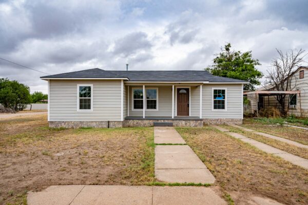 Property photograph 01