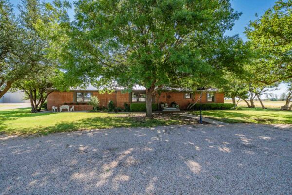Property photograph 01