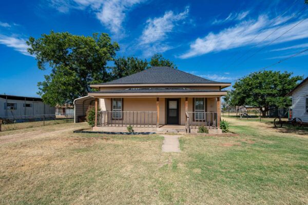 exterior Roby home