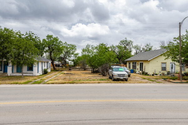Property photograph 01
