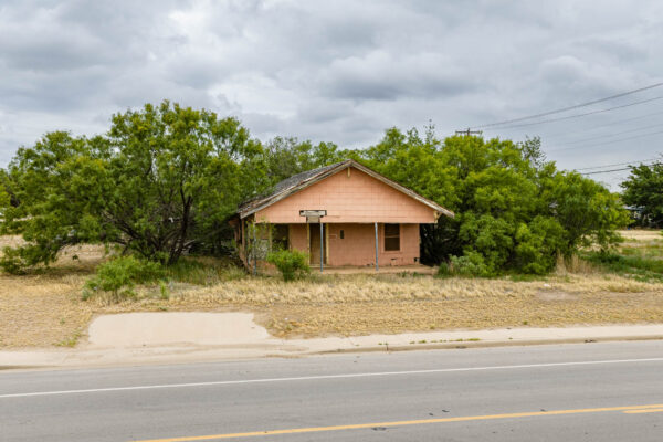Property photograph 01