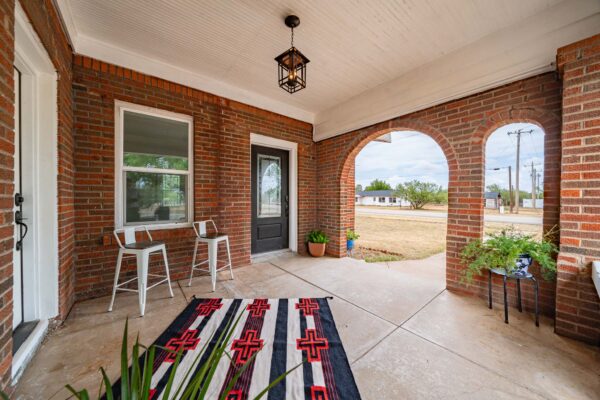 Property photograph 01