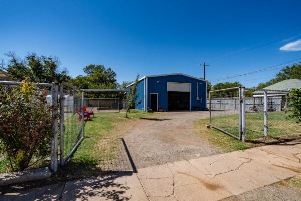 Property photograph 01