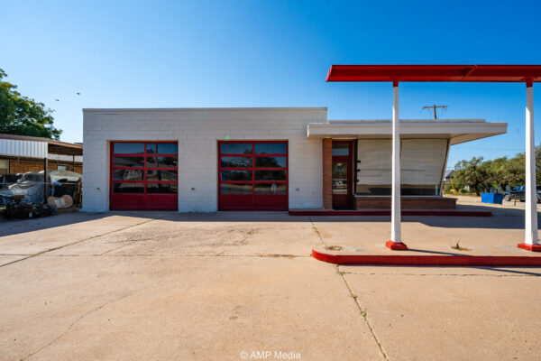 Property photograph 01