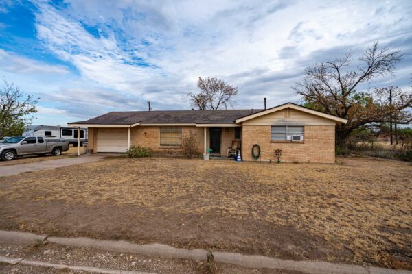 Property photograph 01