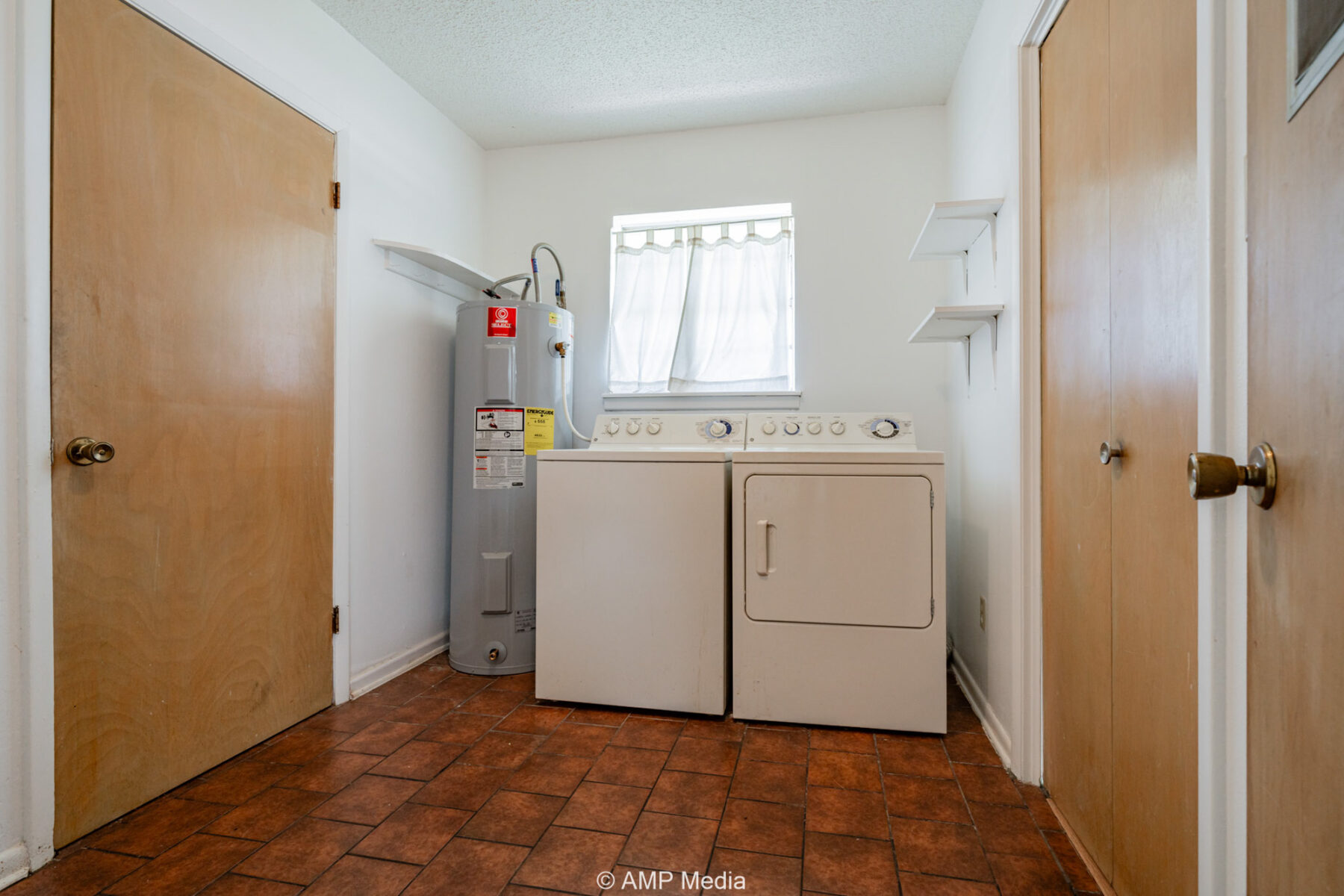 Property Photo 10 Property photograph 10