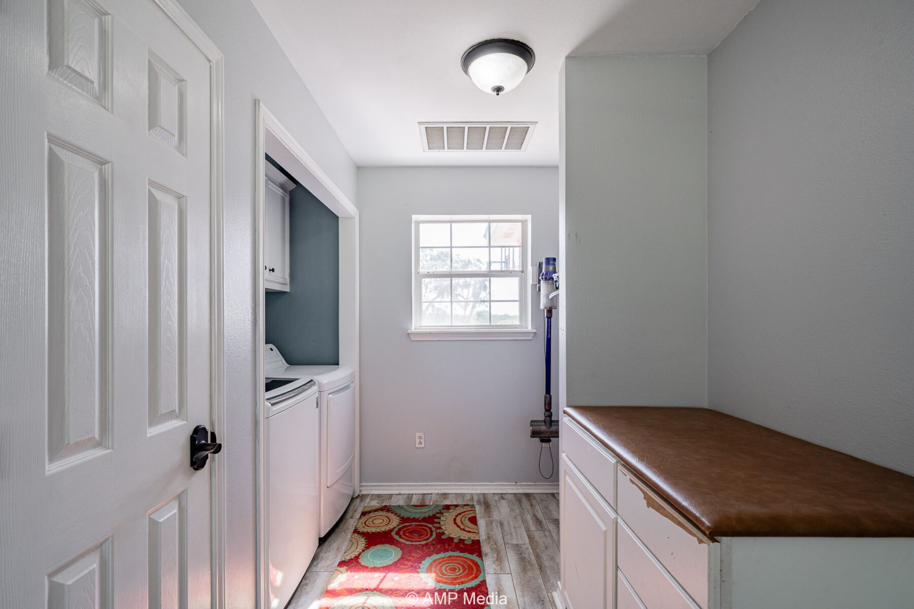 Property Photo 10 Property photograph 10