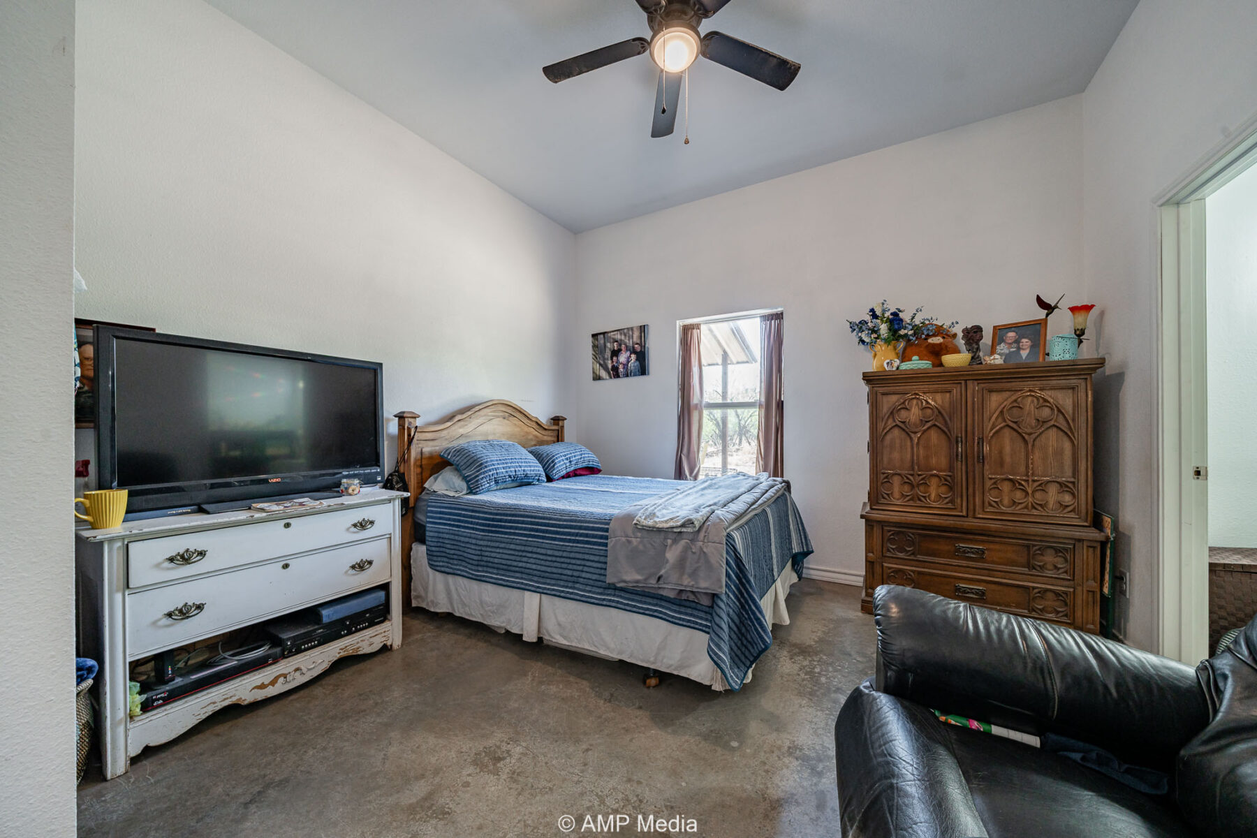 Property Photo 10 Property photograph 10