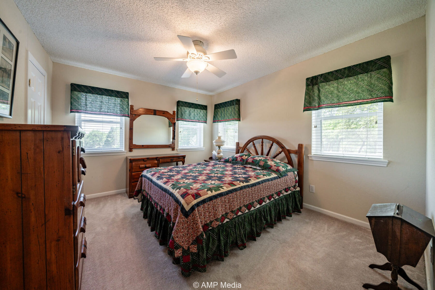 Property Photo 11 Property photograph 11