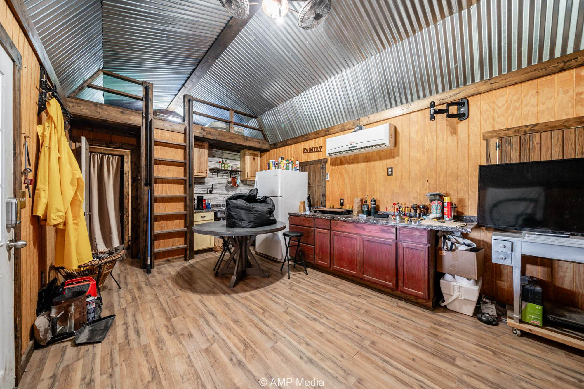 Property Photo 11 Property photograph 11