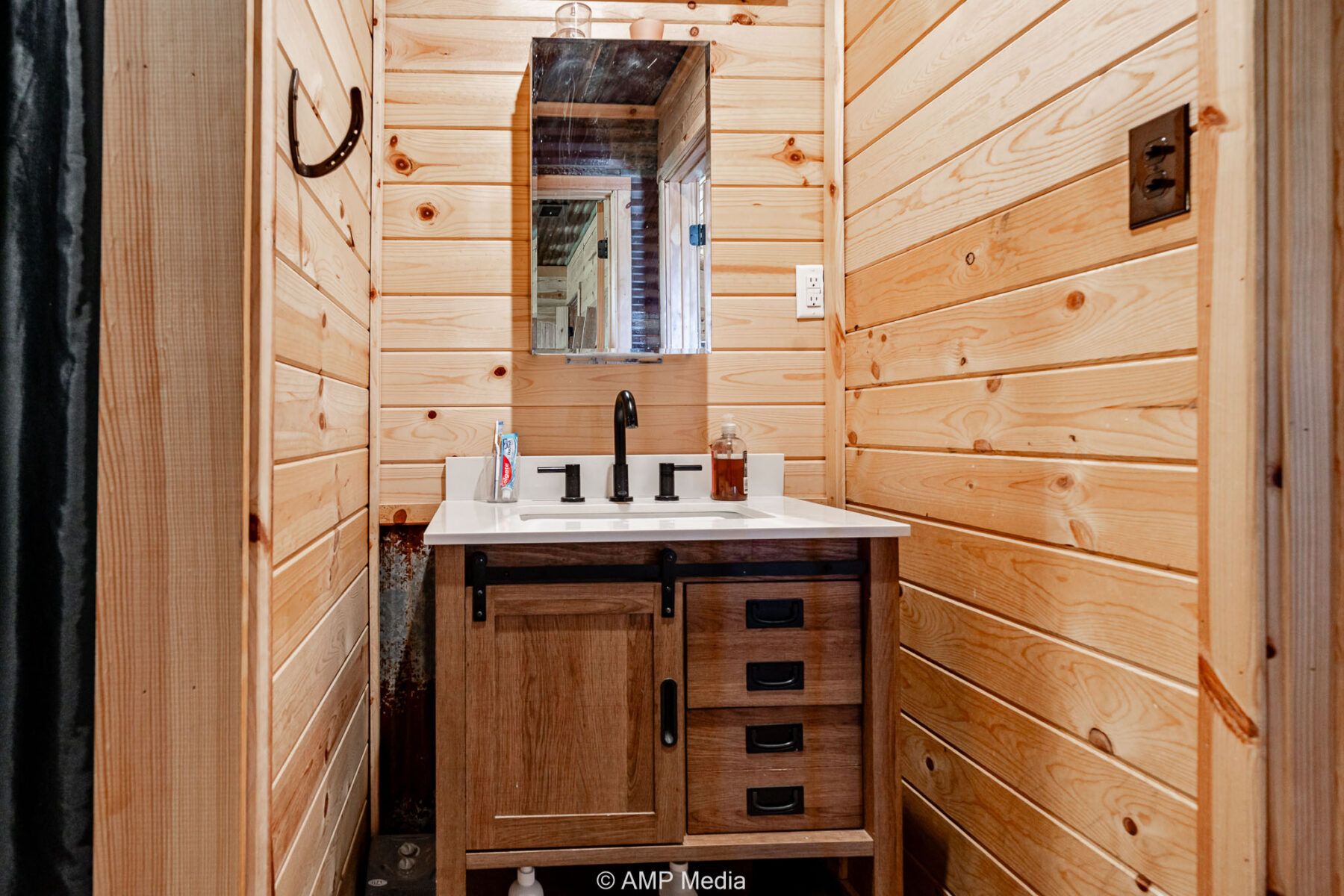 Property Photo 11 Property photograph 11